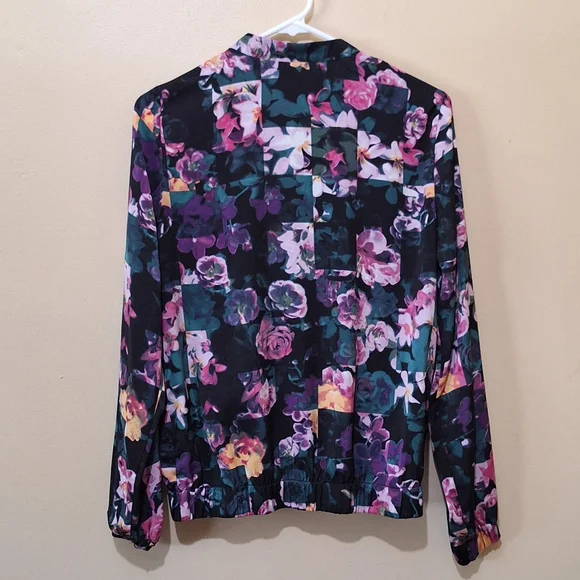 Smart Set Floral Jacket - Picture 5 of 5